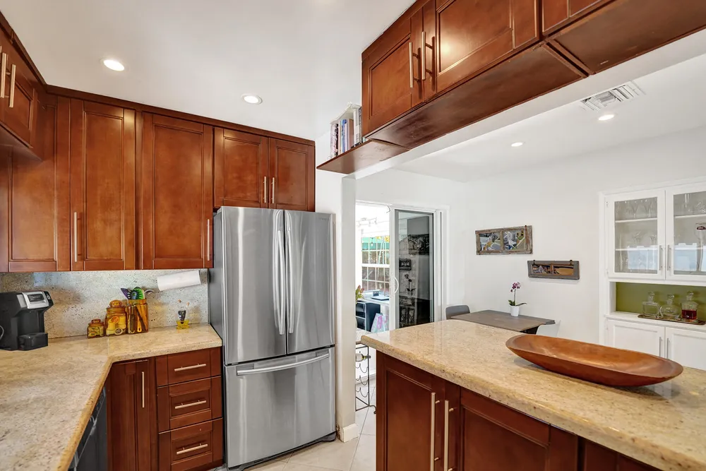 1036 NE 9th Ave, Fort Lauderdale, FL 33304