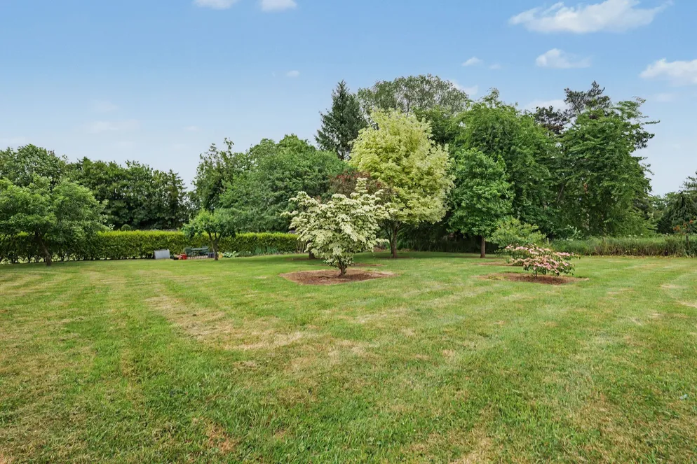 Property carousel item 41