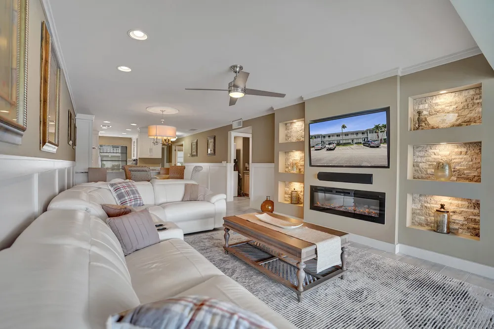 2820 SW 13th St, Delray Beach, FL 33445