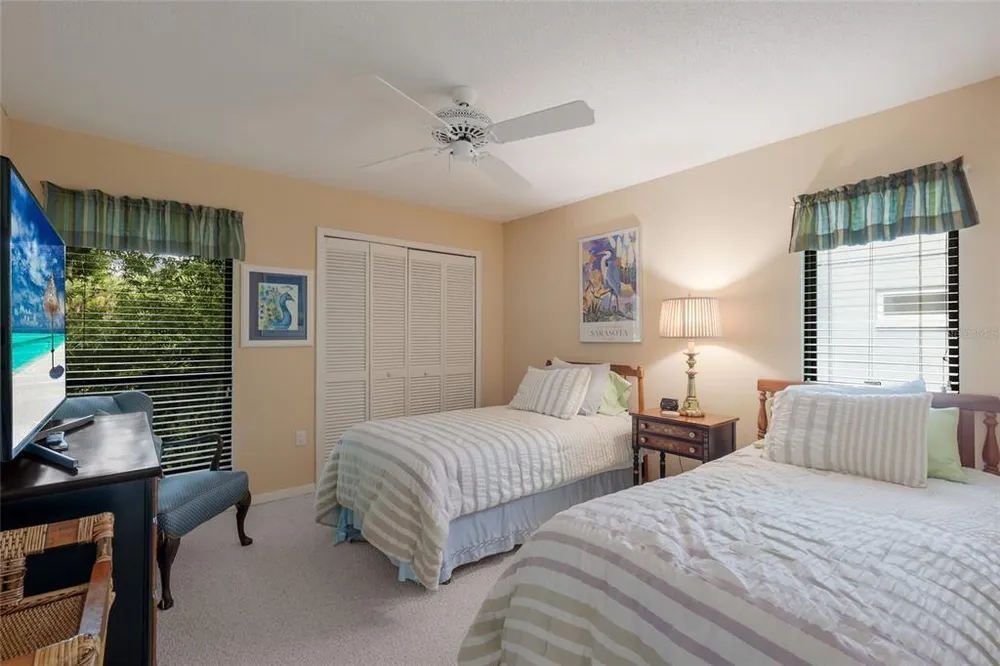 851 Faulkwood Ct, Sarasota, FL 34232