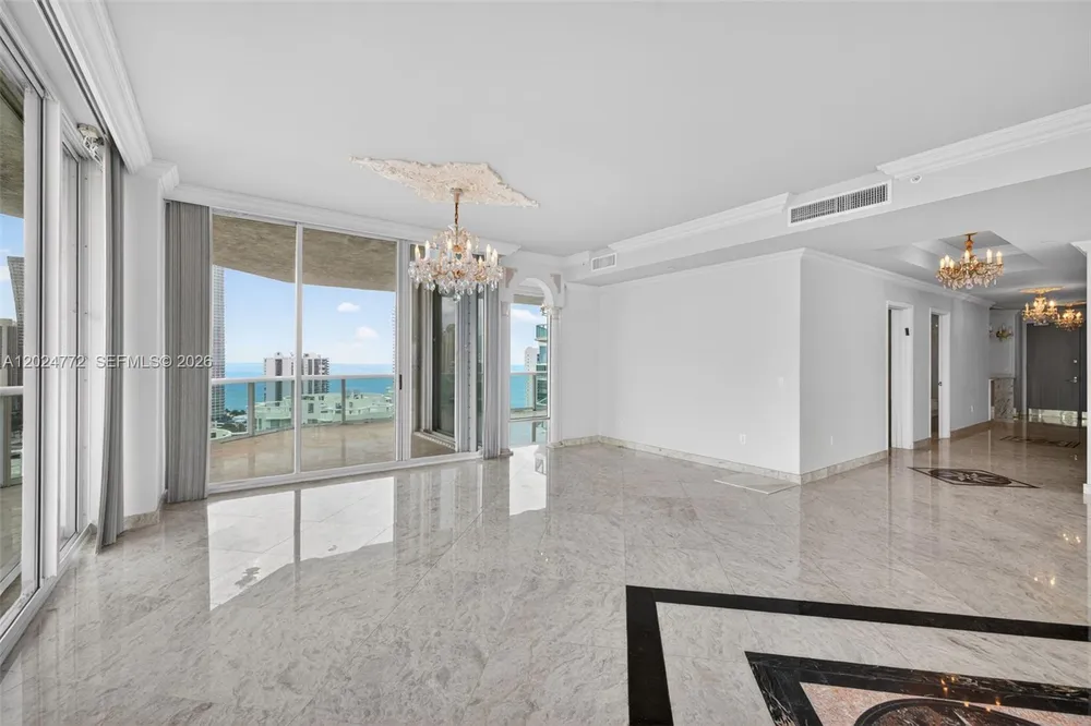 16500 Collins Ave, Sunny Isles Beach, FL 33160