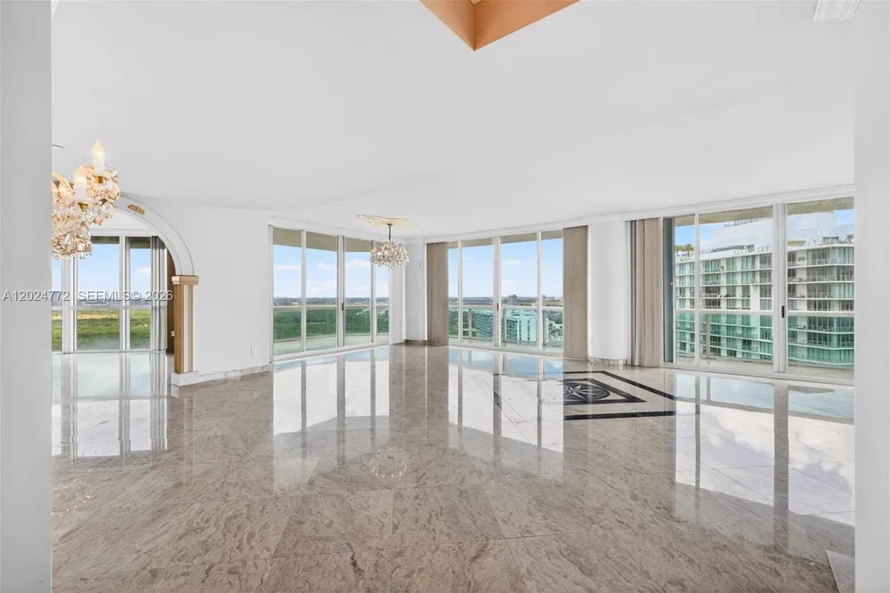 16500 Collins Ave, Sunny Isles Beach, FL 33160