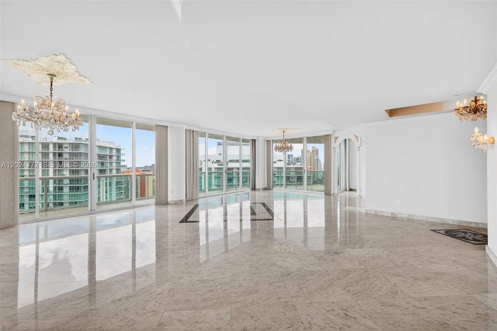 16500 Collins Ave, Sunny Isles Beach, FL 33160
