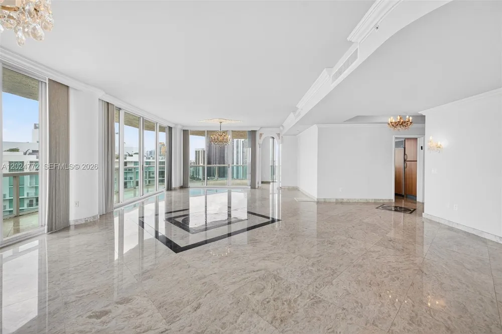 16500 Collins Ave, Sunny Isles Beach, FL 33160