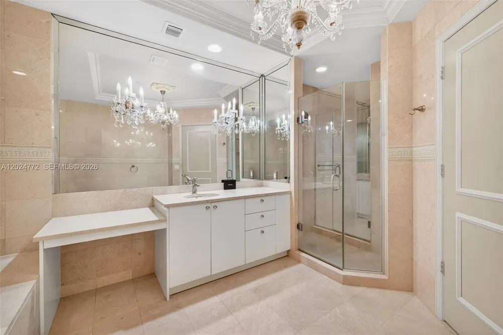 16500 Collins Ave, Sunny Isles Beach, FL 33160