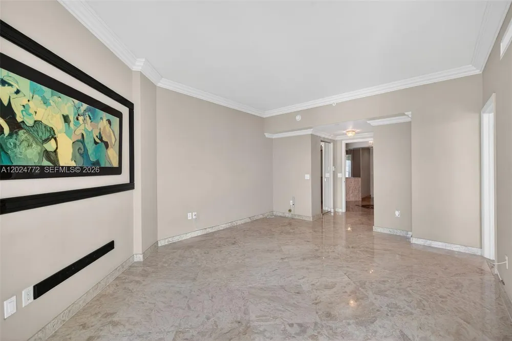 16500 Collins Ave, Sunny Isles Beach, FL 33160