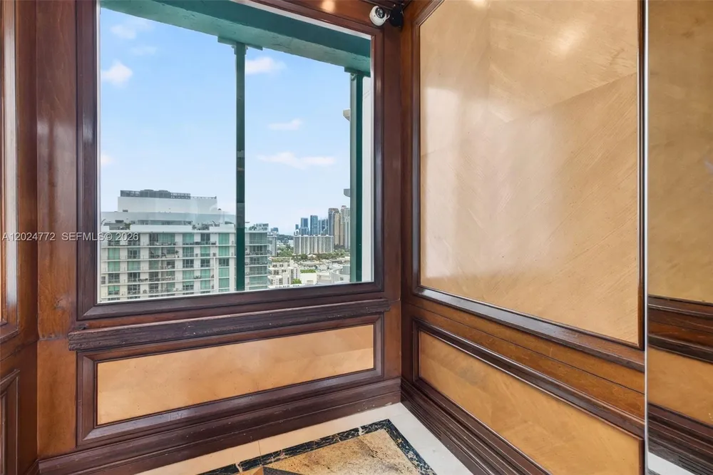 16500 Collins Ave, Sunny Isles Beach, FL 33160