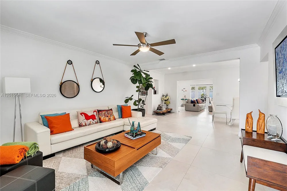 301 Hampton Ln, Key Biscayne, FL 33149