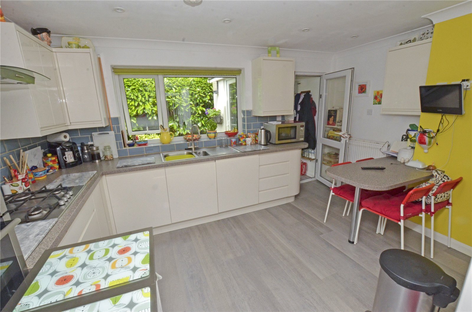 Avon Road, West Moors, Ferndown, Dorset, BH22 Image 4