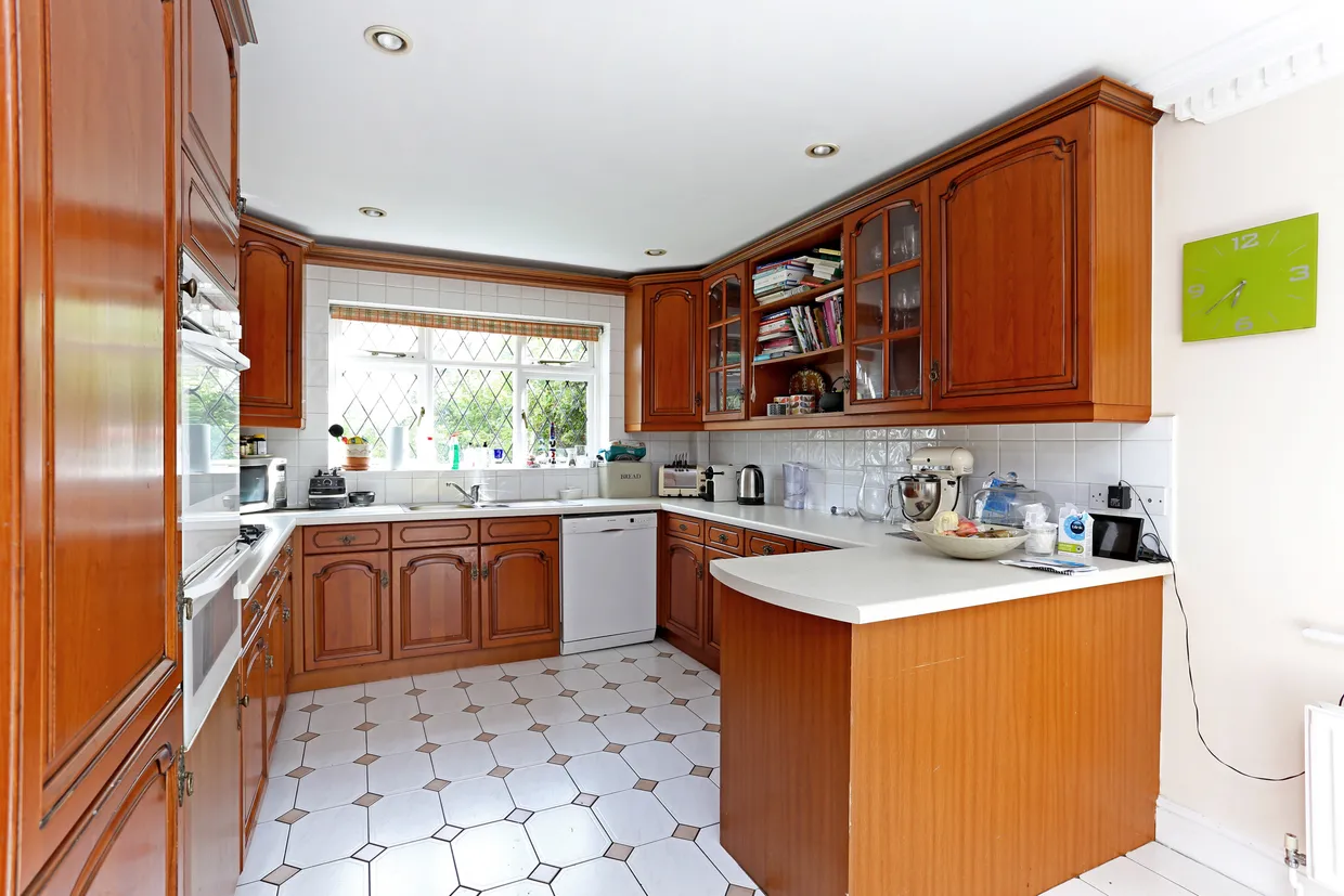 Pheasants Way, Rickmansworth, WD3 photo 4