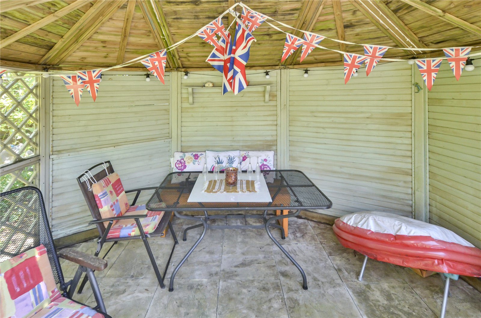 Avon Road, West Moors, Ferndown, Dorset, BH22 Image 22