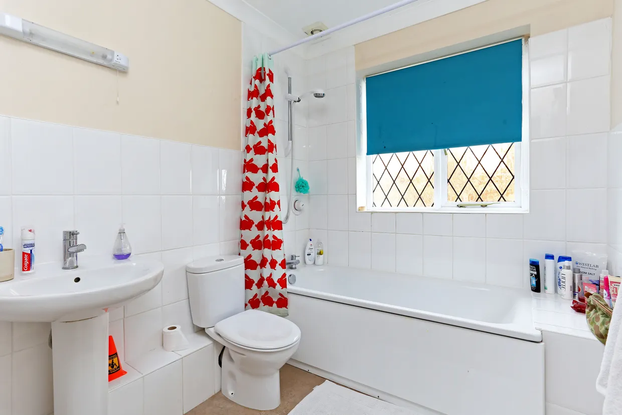 Pheasants Way, Rickmansworth, WD3 photo 8