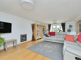 Holkham Avenue, Swaffham thumb 3