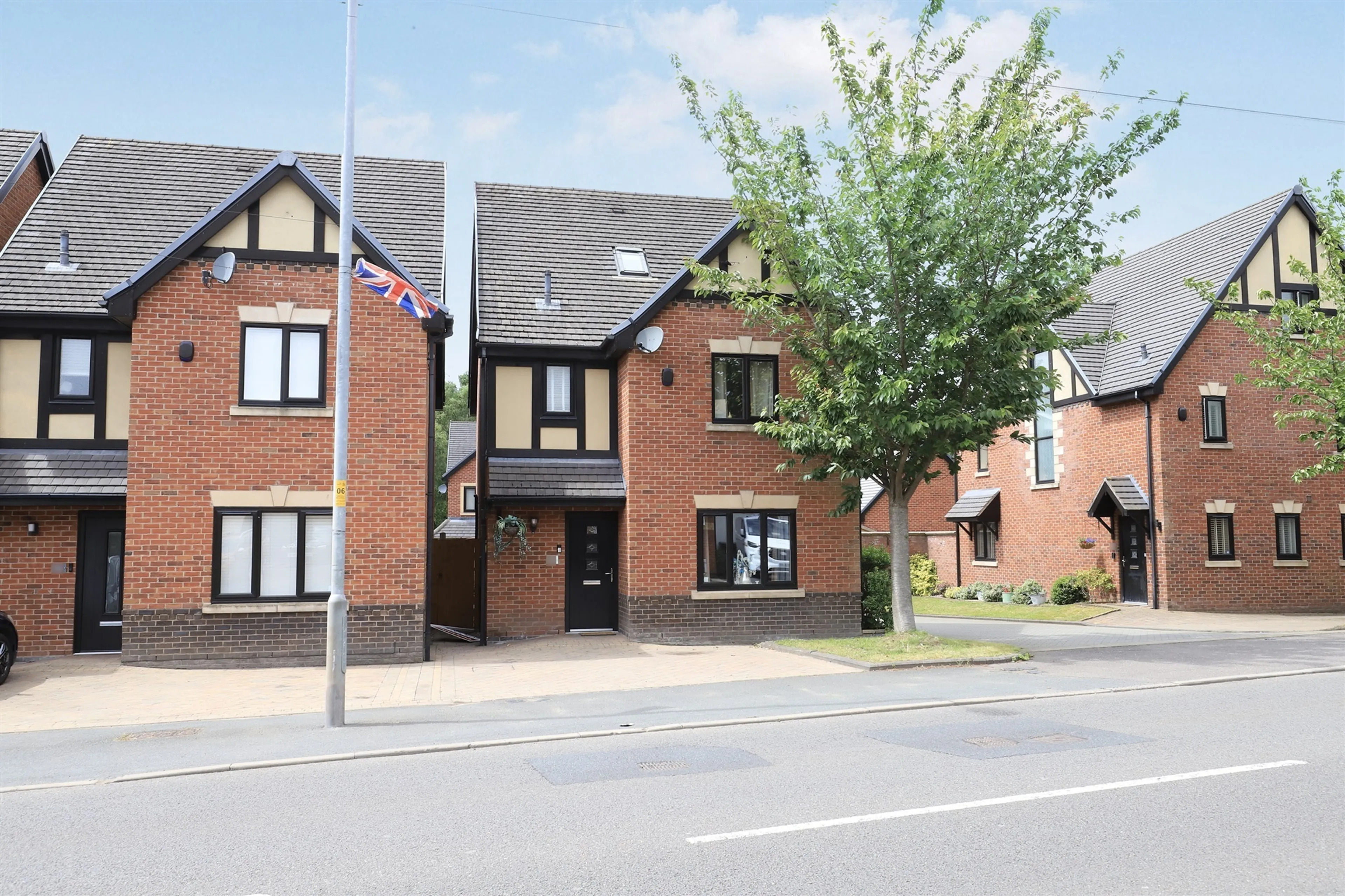Property photo 0