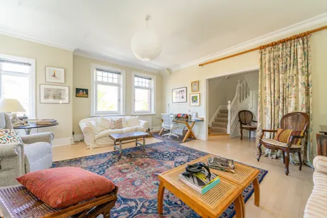 Eton Avenue, London, NW3