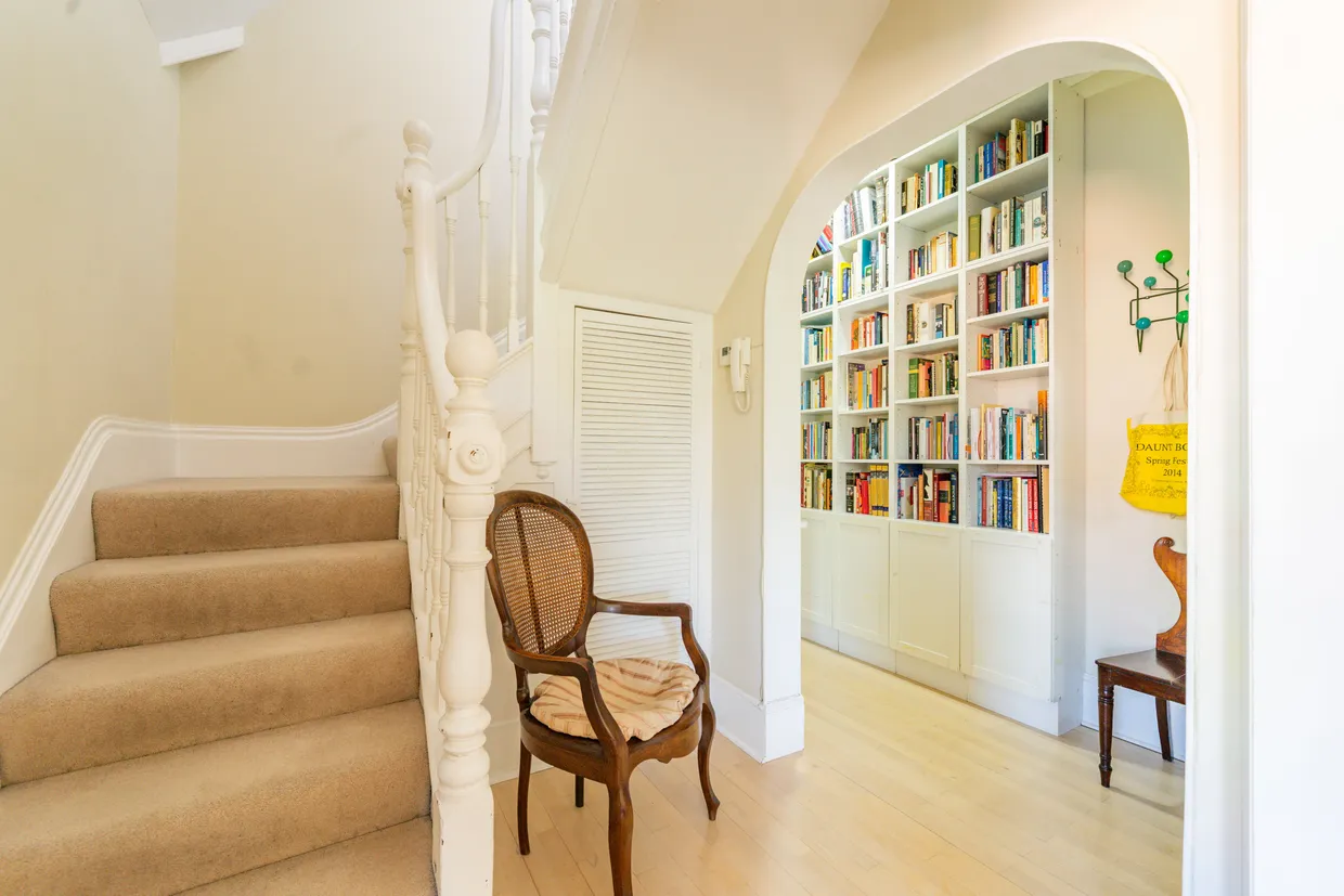 Eton Avenue, London, NW3 photo 17