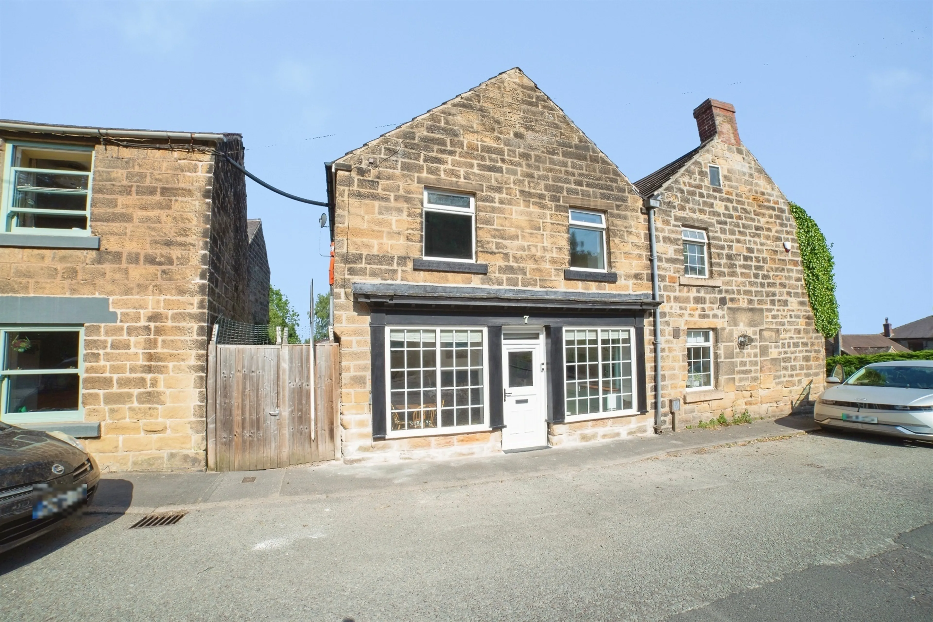 Property photo 0