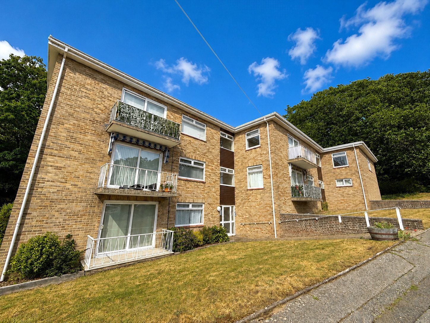 Cotes Avenue, Lower Parkstone, Poole, Dorset, BH14 Image 1