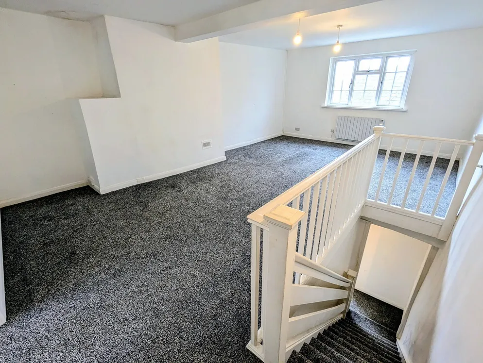 Property carousel item 5
