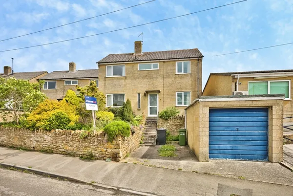 Hamdon Close, STOKE-SUB-HAMDON, Somer...