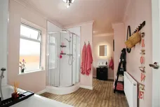 Lower Oxford Street, Castleford