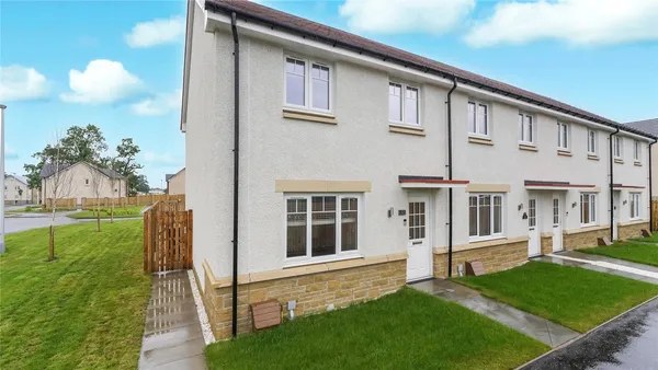 Warbler Court, ALLOA, Clackmannanshir...