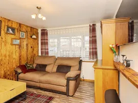 Jarrom Close, Bradford thumb 2