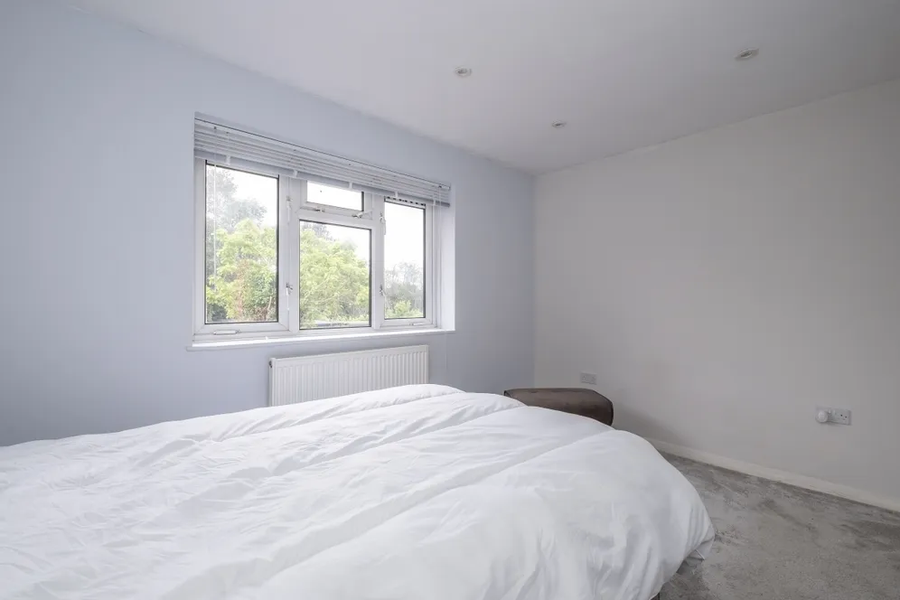Stuart Road London TW10 photo 5