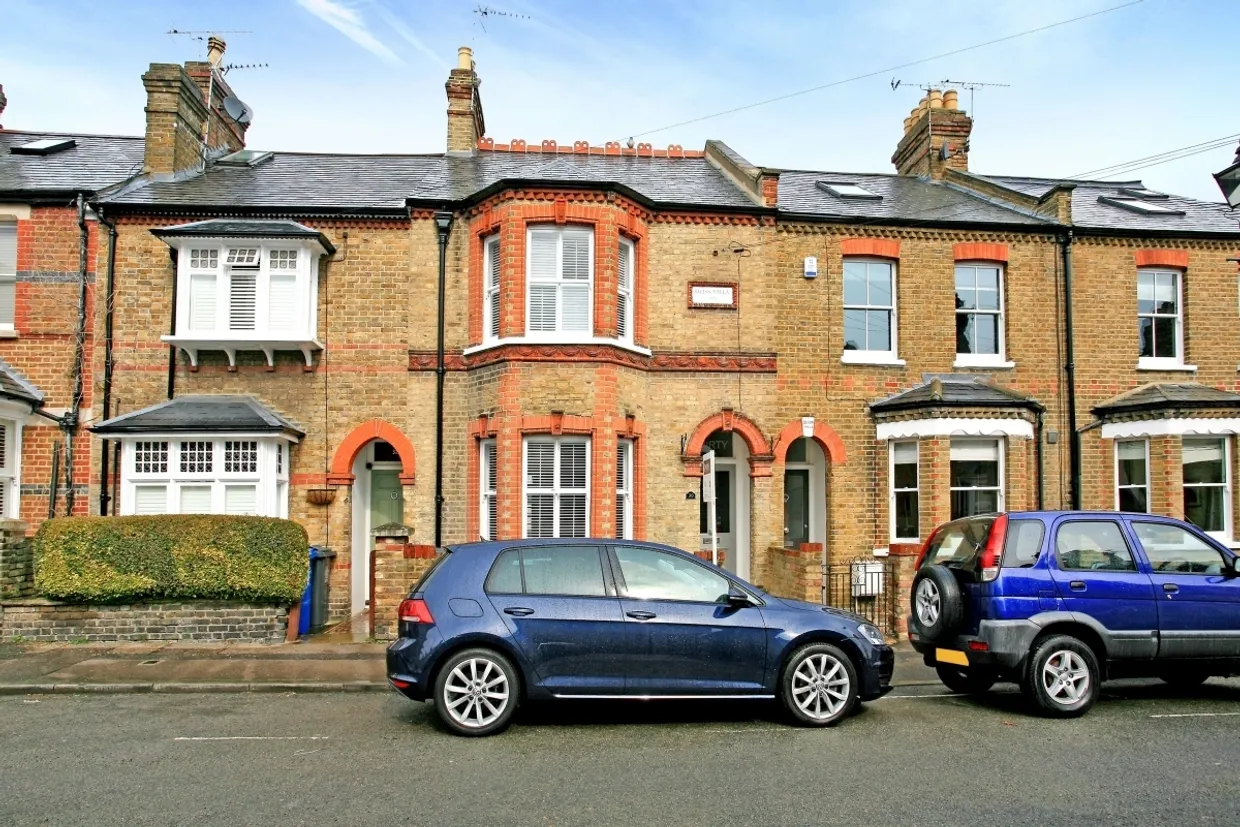 Devereux Road Windsor SL4 photo 24