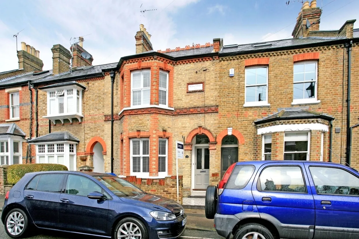 Devereux Road Windsor SL4 photo 25