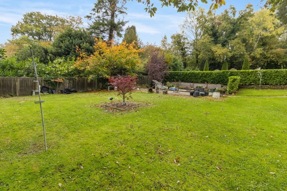 Property carousel item 19