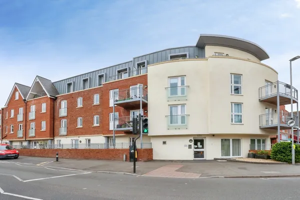 Macaulay Road, Broadstone, Dorset, BH18
