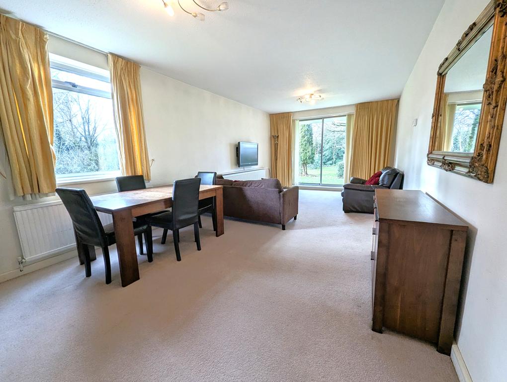Two-Bed Flat for Sale in Prime West Hendon Location  Verulam Court, NW9 Image 2