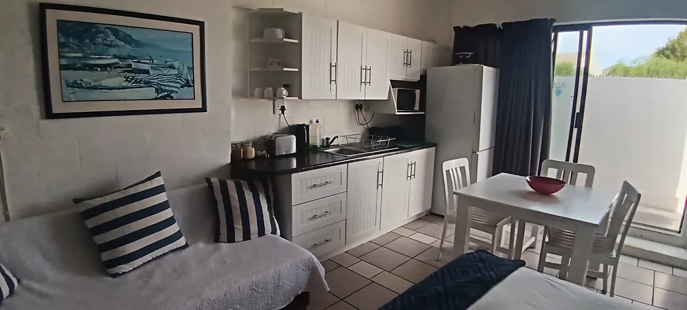 South Africa, Western Cape, Country Club, Salamander Street, 18