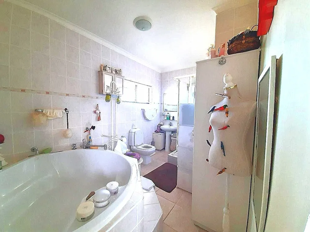 South Africa, Western Cape, Country Club, Salamander Street, 18