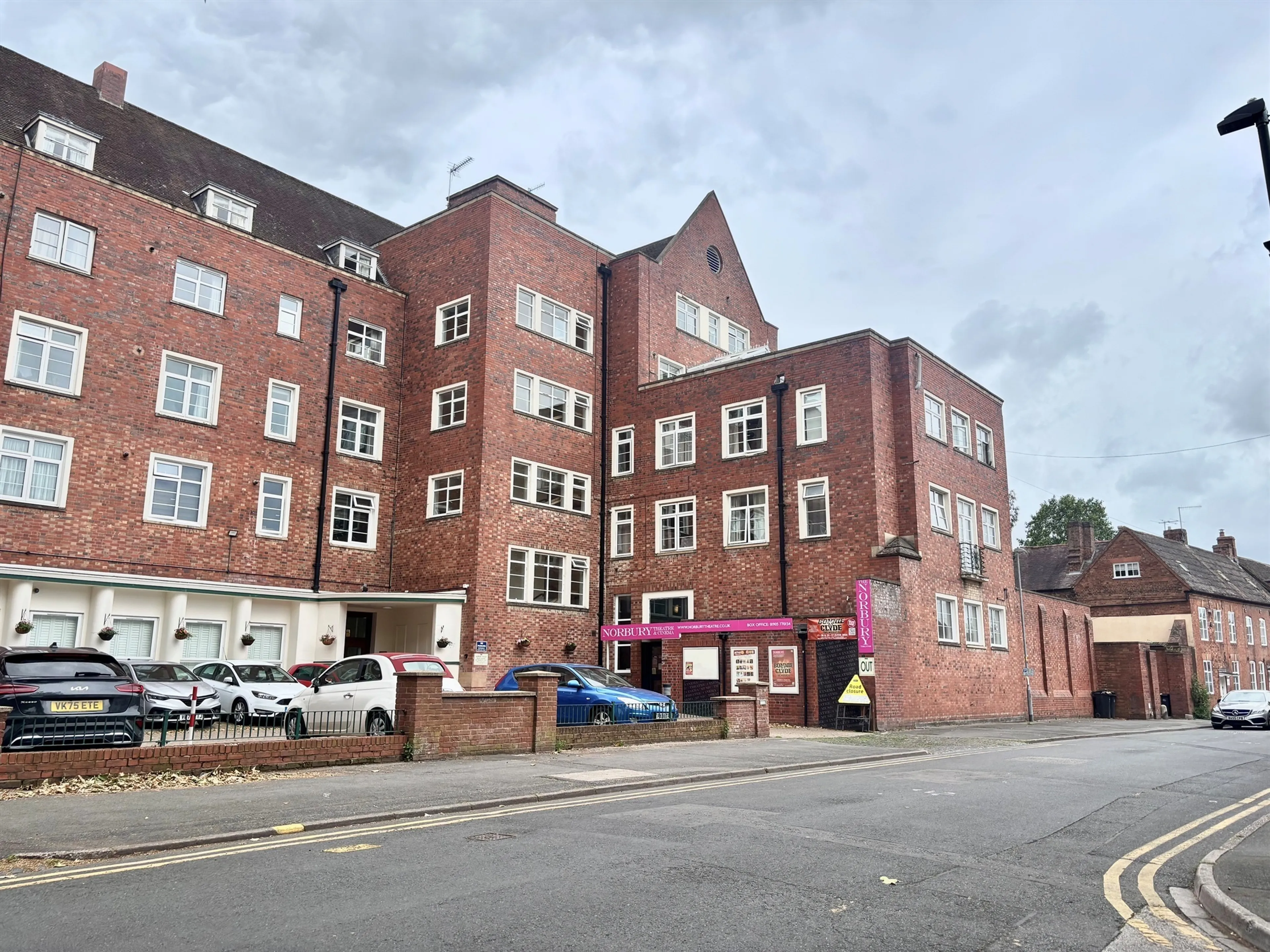 Property photo 0
