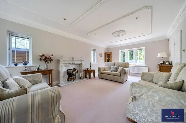 Anchor Drive, KIngsthorpe, NN2 photo 2