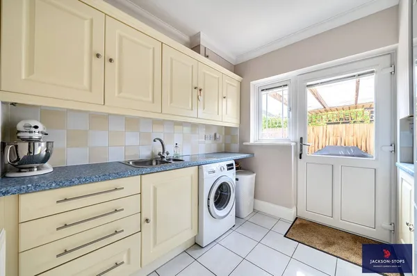 Anchor Drive, KIngsthorpe, NN2 photo 15
