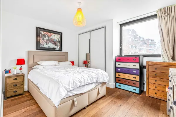 Tachbrook Street, London, SW1V photo 5