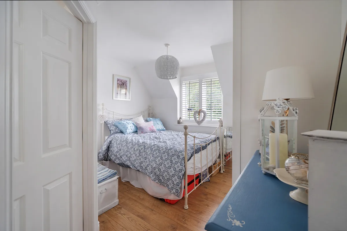 Millfields Crescent, Charlwood, Horley, Surrey, RH6