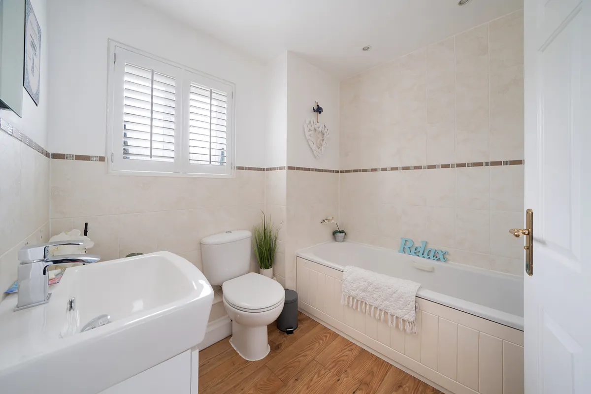 Millfields Crescent, Charlwood, Horley, Surrey, RH6