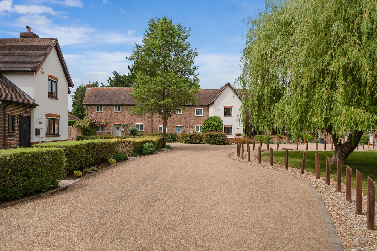 Millfields Crescent, Charlwood, Horley, Surrey, RH6