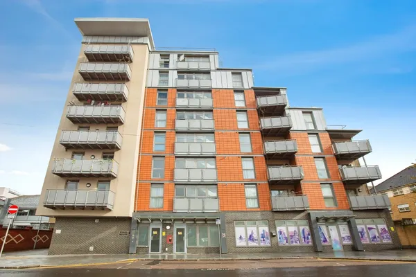 North Street, Barking, IG11