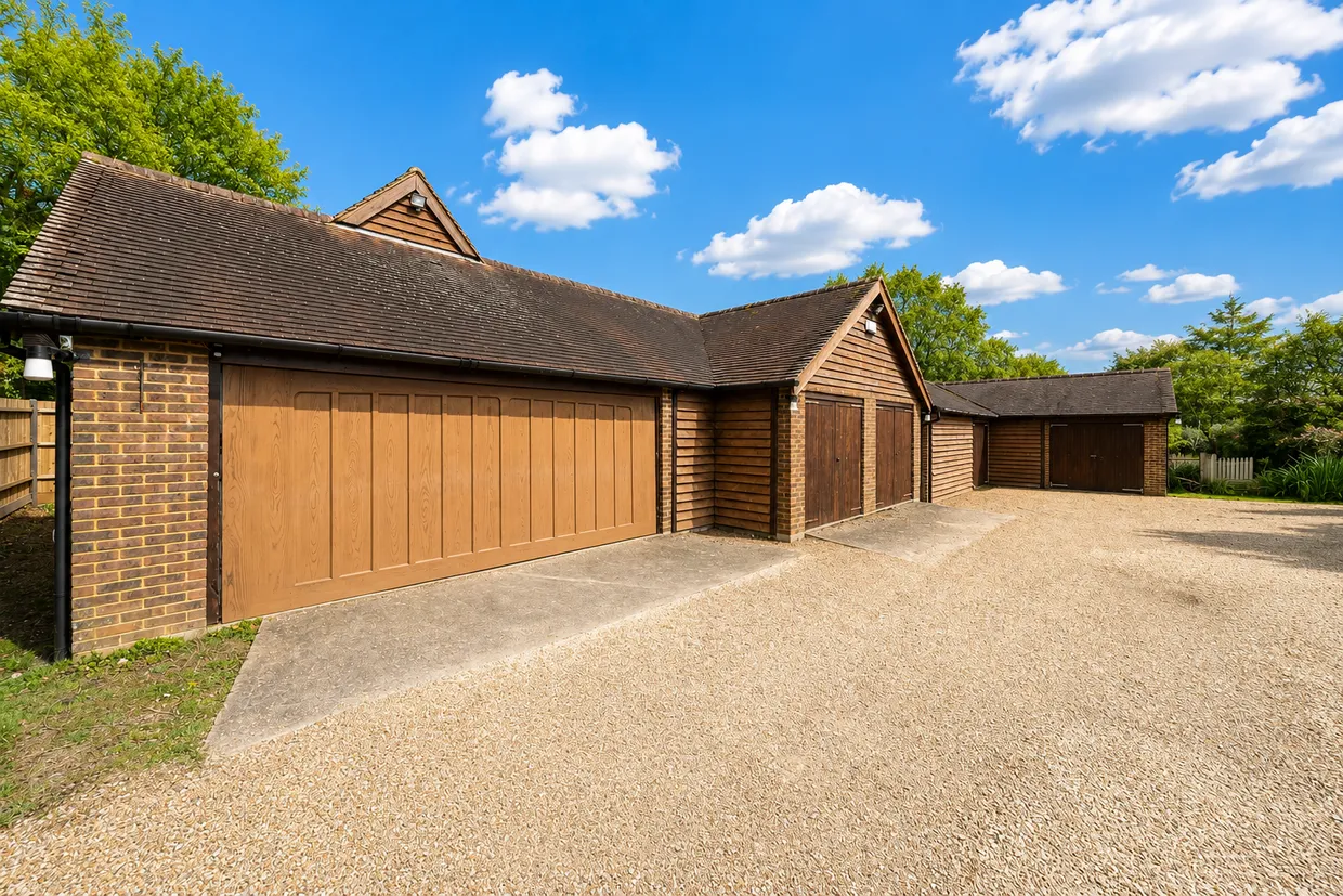 Rusper Road, Ifield, RH11 photo 3