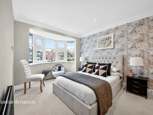 Beresford Avenue, Whetstone, London, N20photo