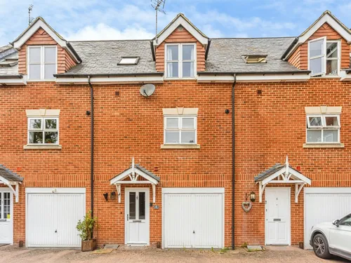 Priory Mews, HAYWARDS HEATHphoto