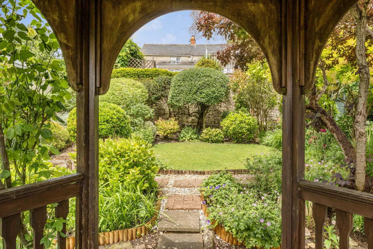 Bread Street, Ruscombe, GL6 photo 21