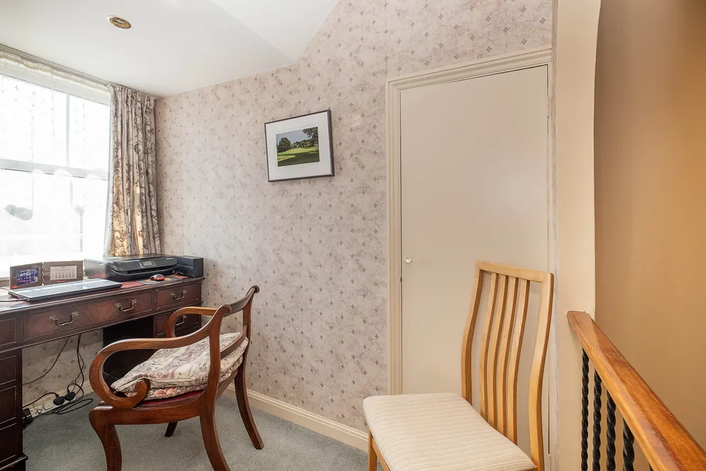 Somerset Road, London, SW19 photo 20