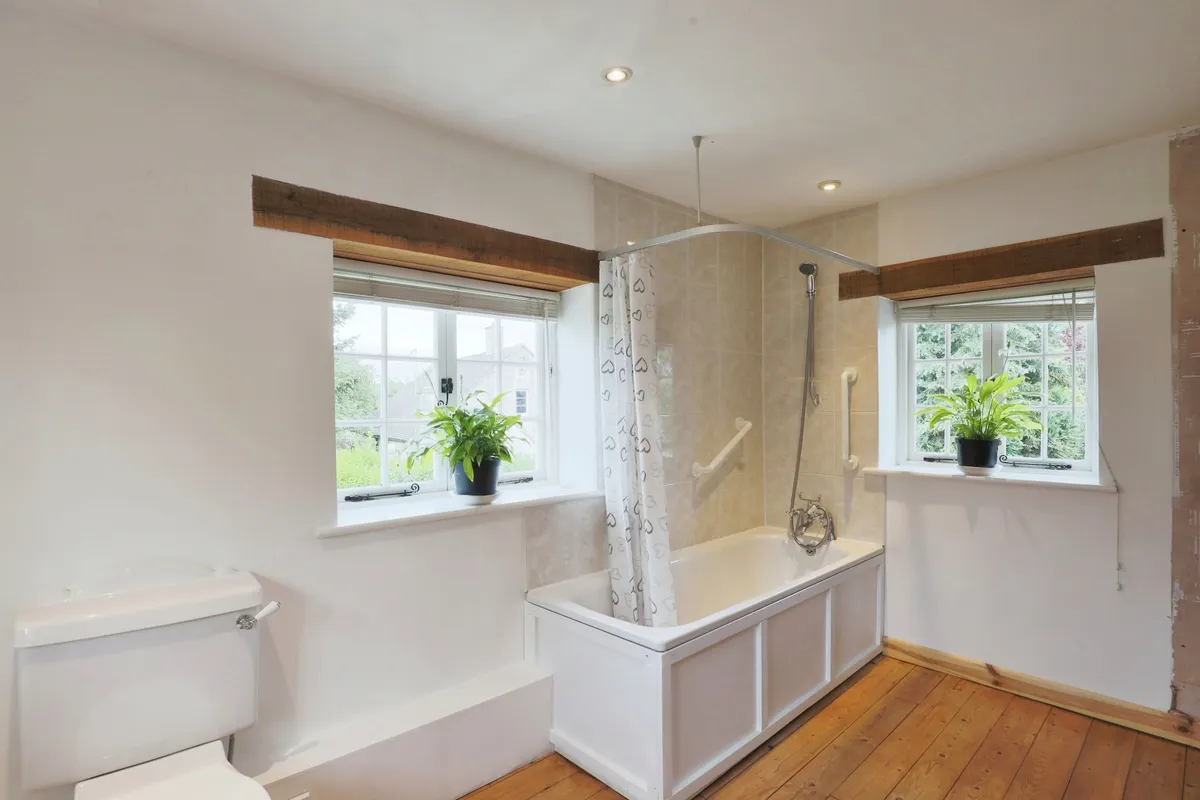 Red Rose Close, Kencot, Oxfordshire, GL7