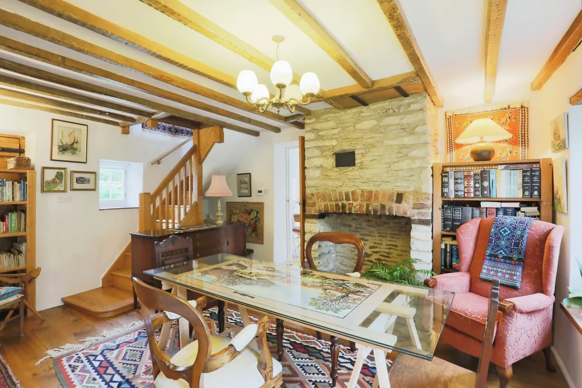 Red Rose Close, Kencot, Oxfordshire, GL7